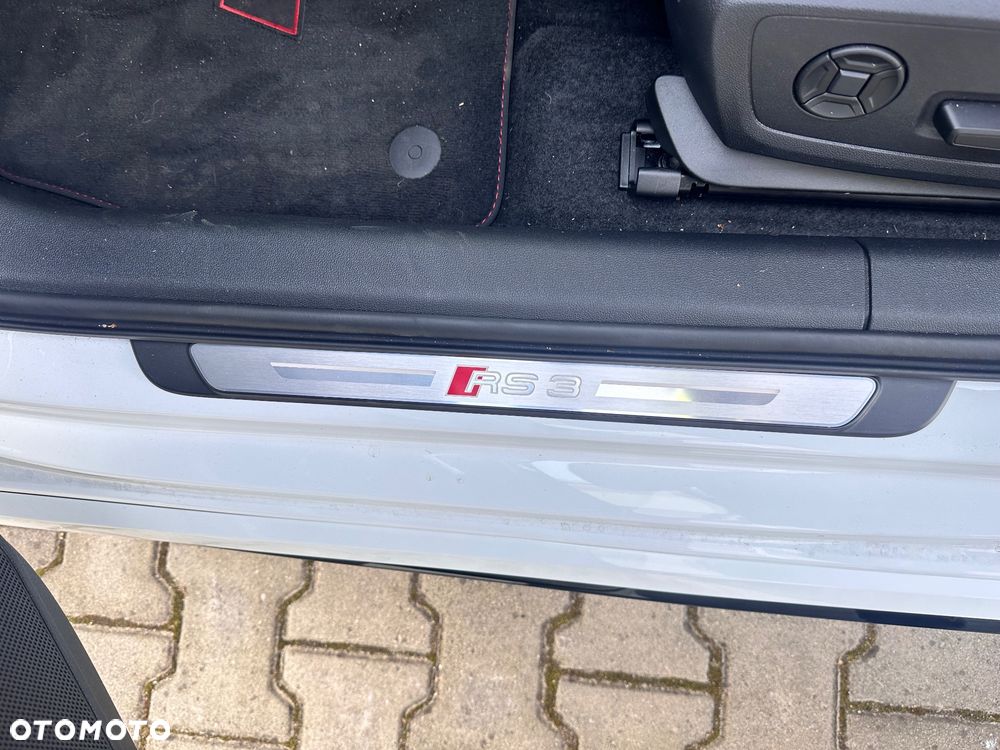 Audi RS3 Limousine - 22