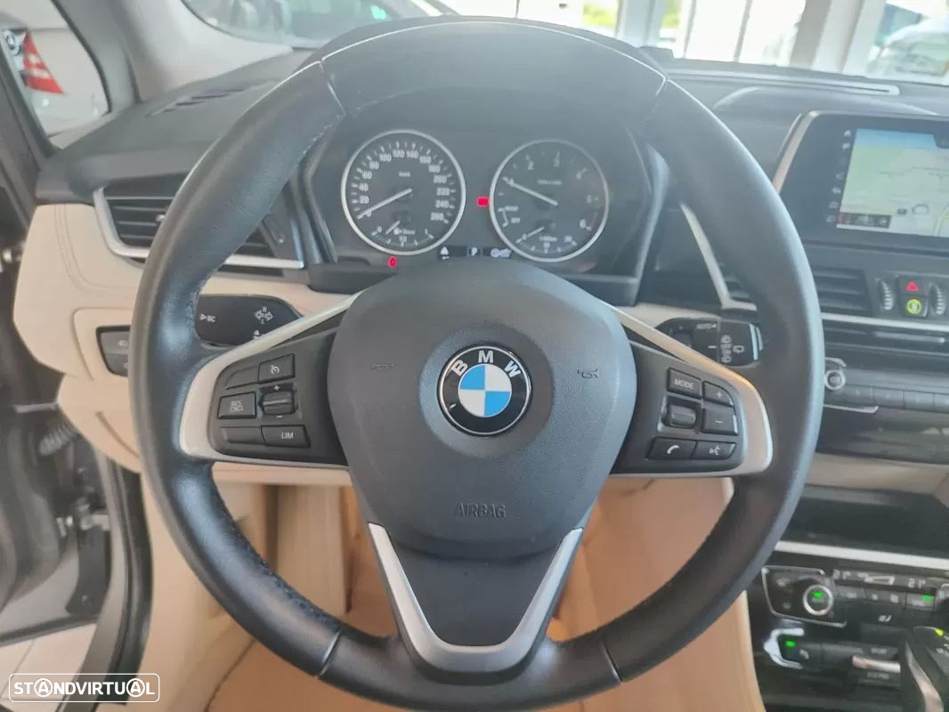 BMW 216 Active Tourer d Line Luxury Auto - 26