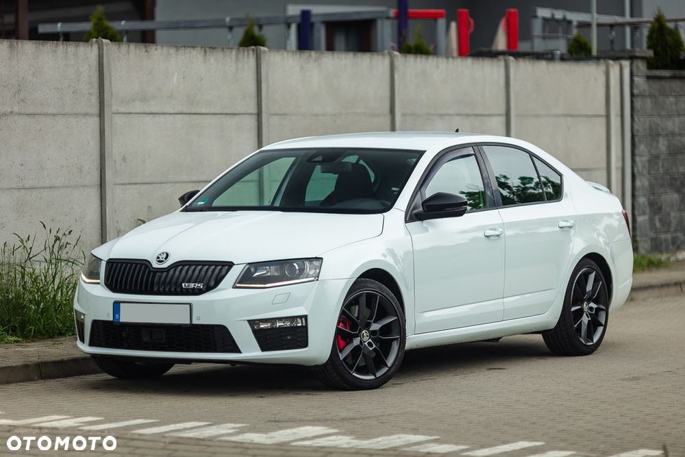 Skoda Octavia 2.0 TDI DSG RS - 10