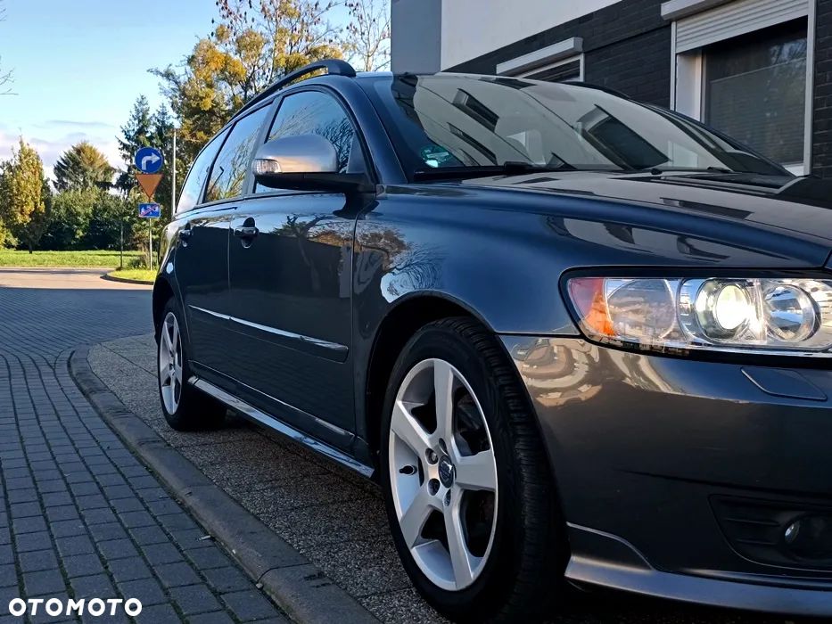 Volvo V50 D2 R-Design - 14