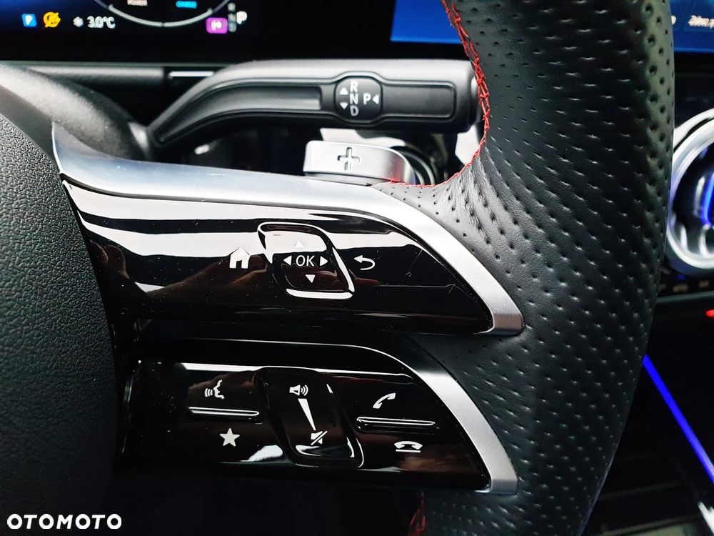 Mercedes-Benz GLA 200 AMG Line - 26