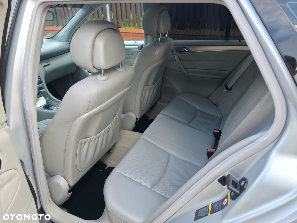 Mercedes-Benz Klasa C 350 7G-TRONIC Avantgarde - 22