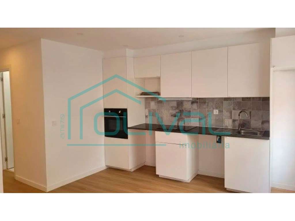 Apartamento T2 à venda na Rua Campos Monteiro - Grande imagem: 3/17