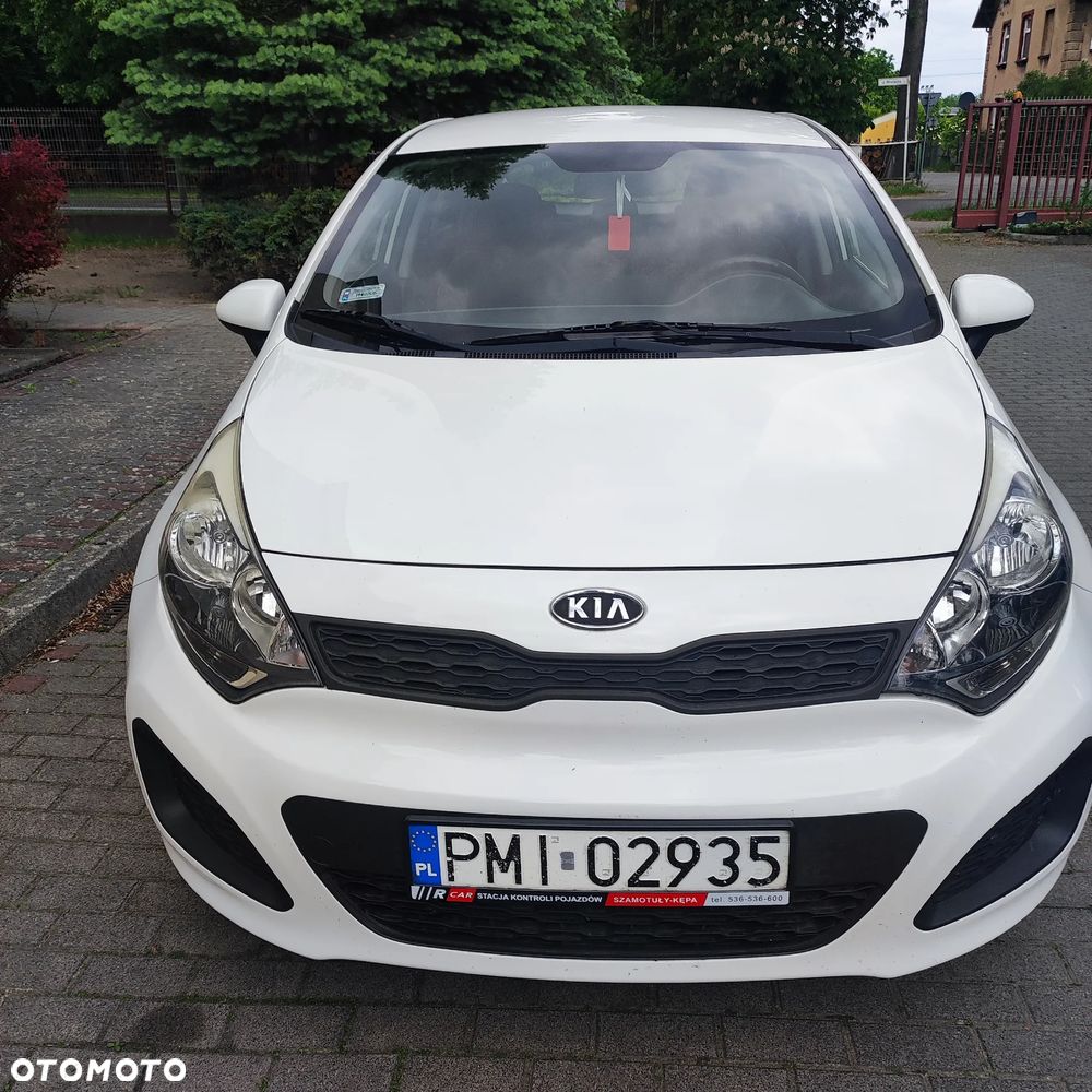Kia Rio - 7