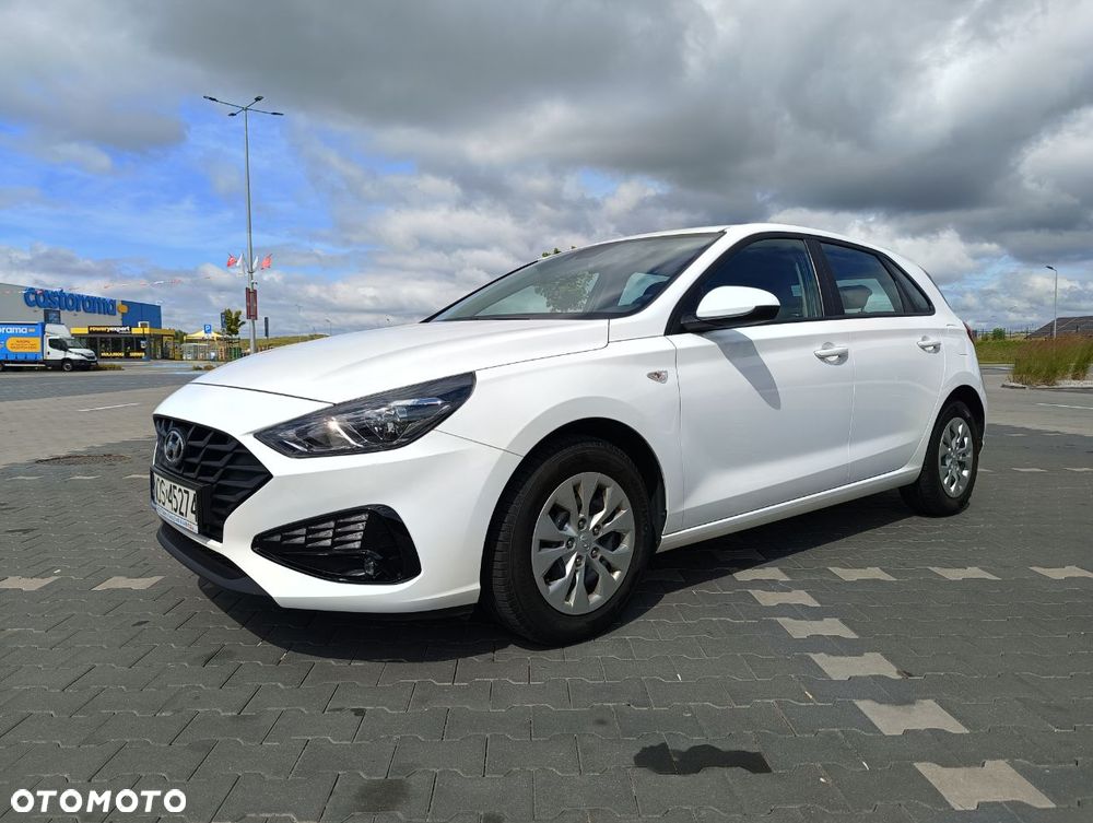 Hyundai i30 1.5 DPI Classic + - 10