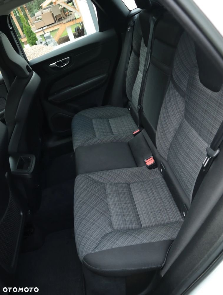 Volvo XC 60 B4 D AWD Geartronic Inscription - 21