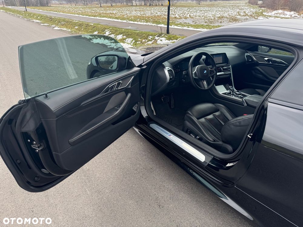 BMW Seria 8 - 11