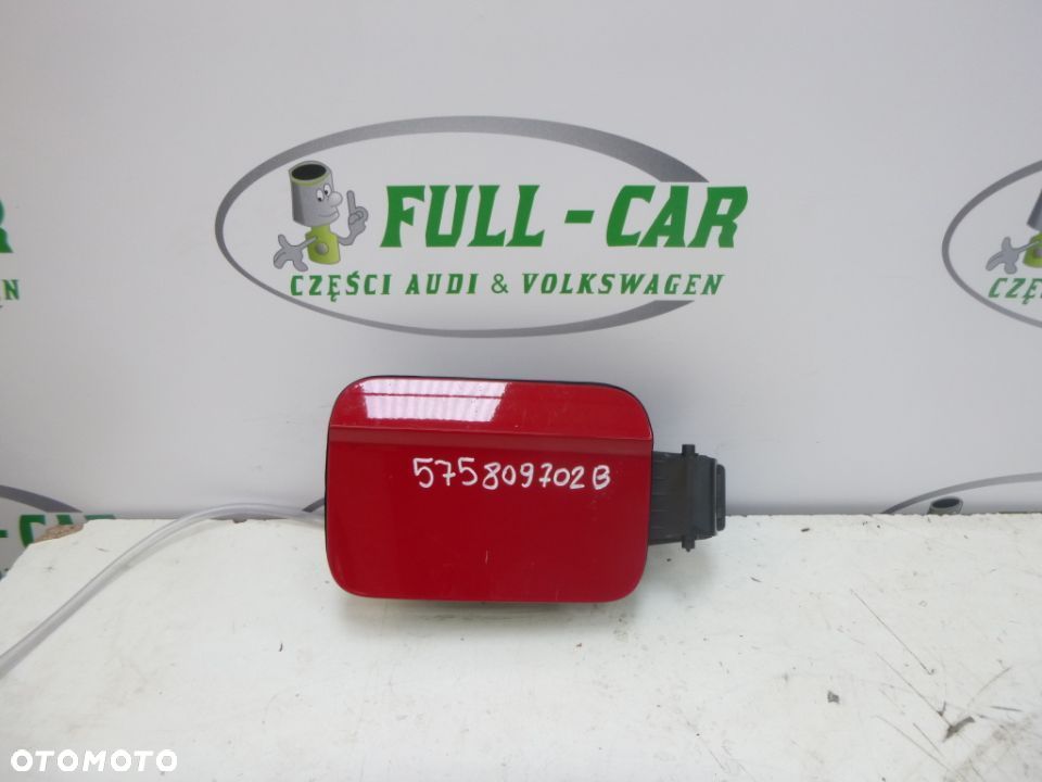 SKODA KAROQ KLAPKA WLEWU PALIWA 575809702B - 1