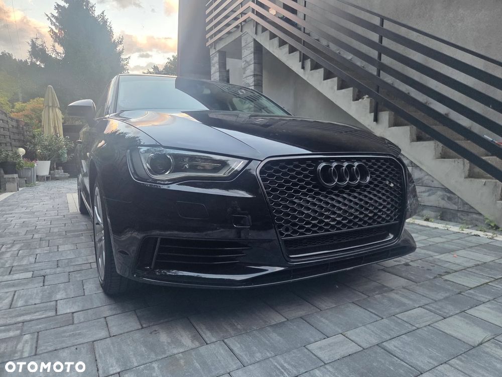 Audi A3 Limousine 1.4 TFSI S line Sportpaket - 2
