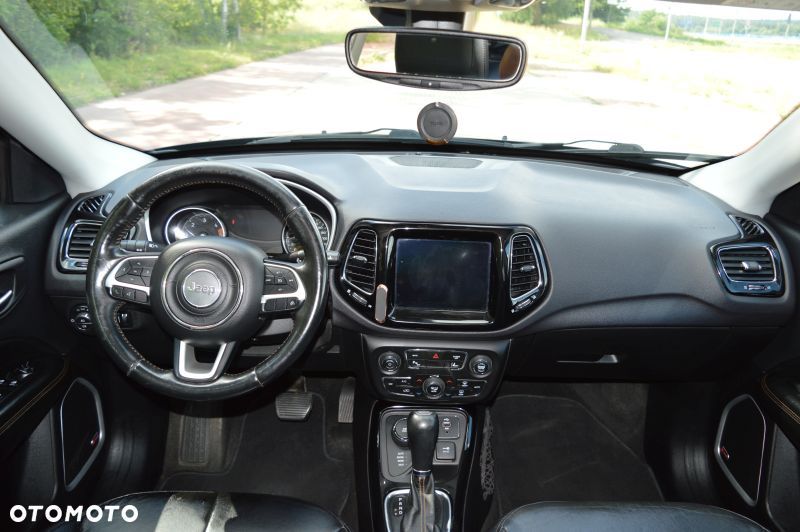 Jeep Compass - 27