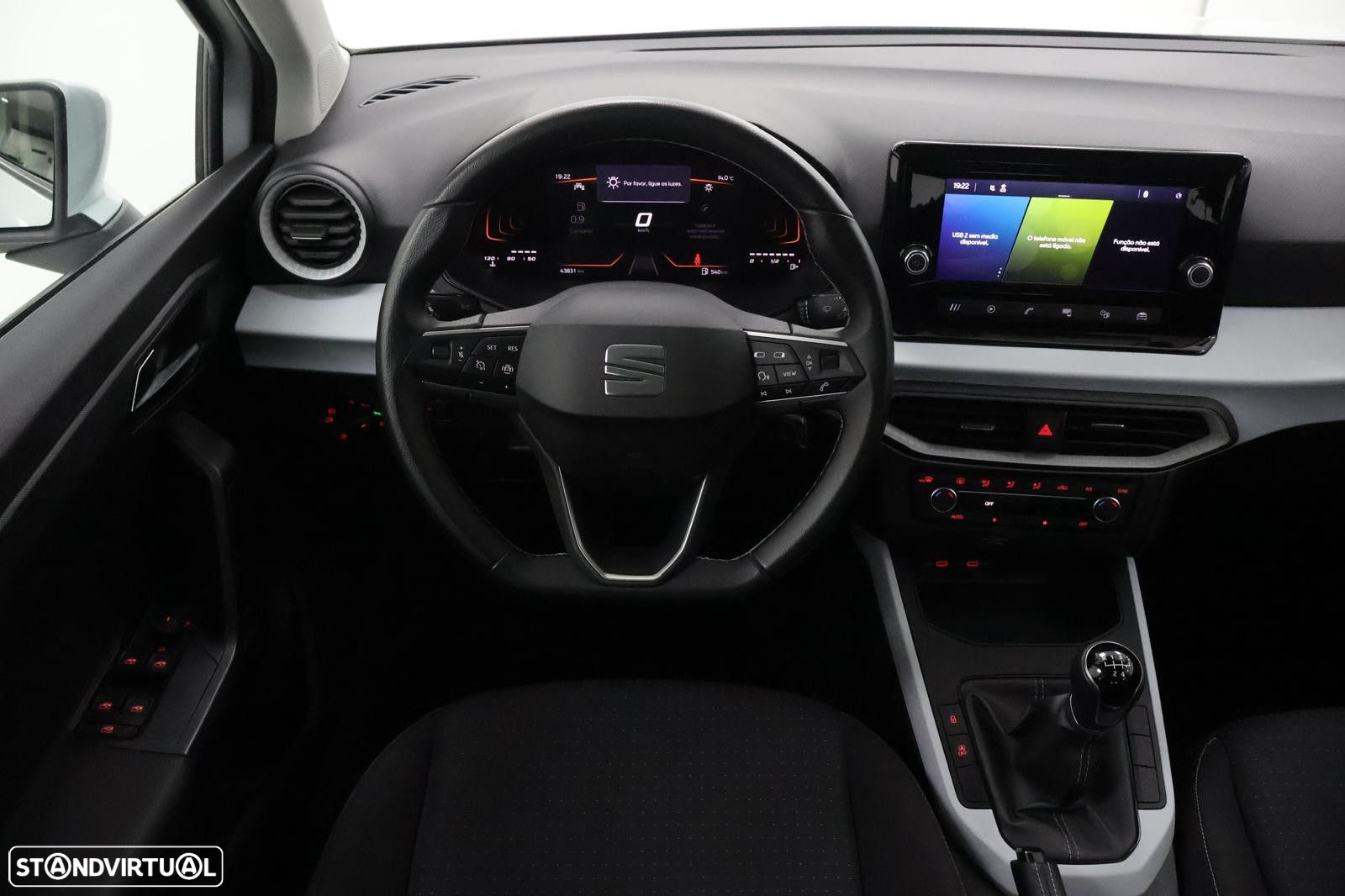 SEAT Arona - 15