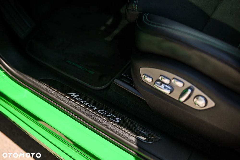 Porsche Macan - 32