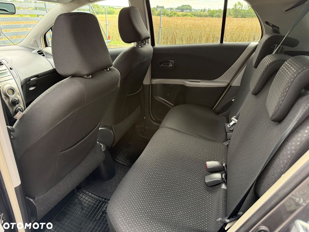 Toyota Yaris - 20