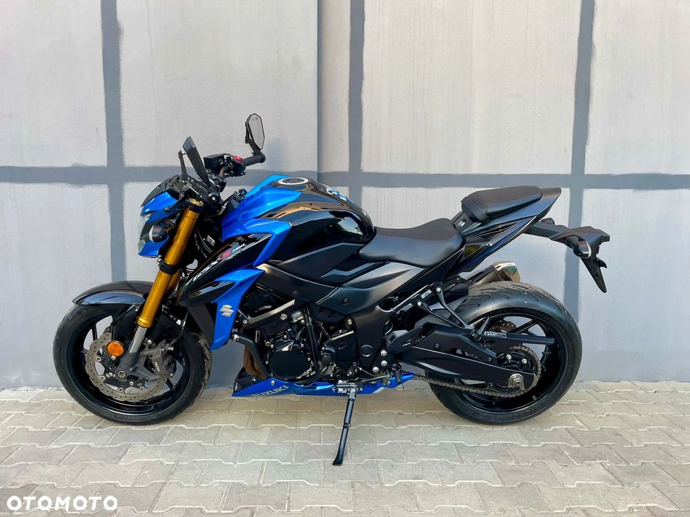 Suzuki GSX - 5