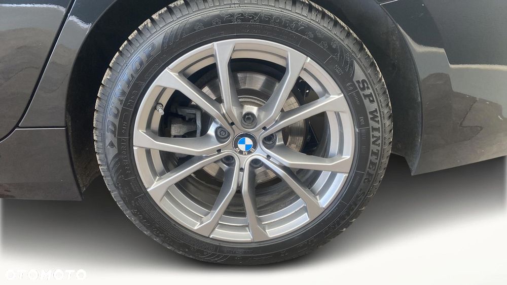BMW Seria 3 320d xDrive mHEV - 14