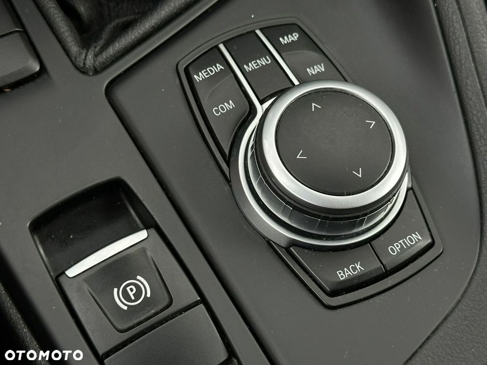 BMW X1 xDrive25e Advantage - 26