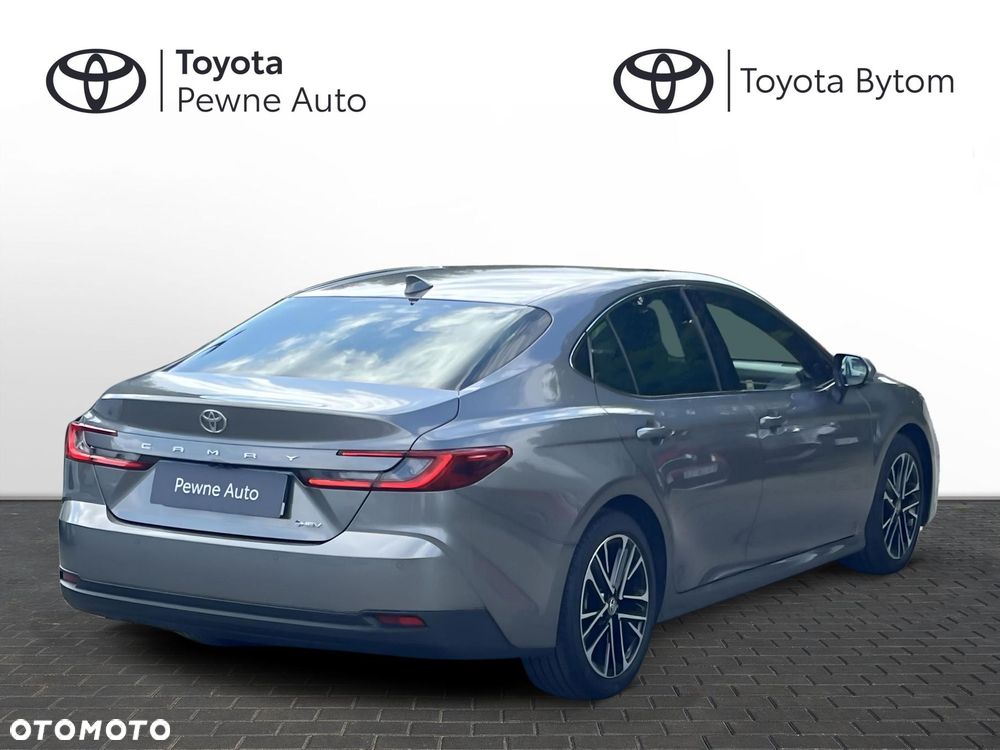 Toyota Camry - 2