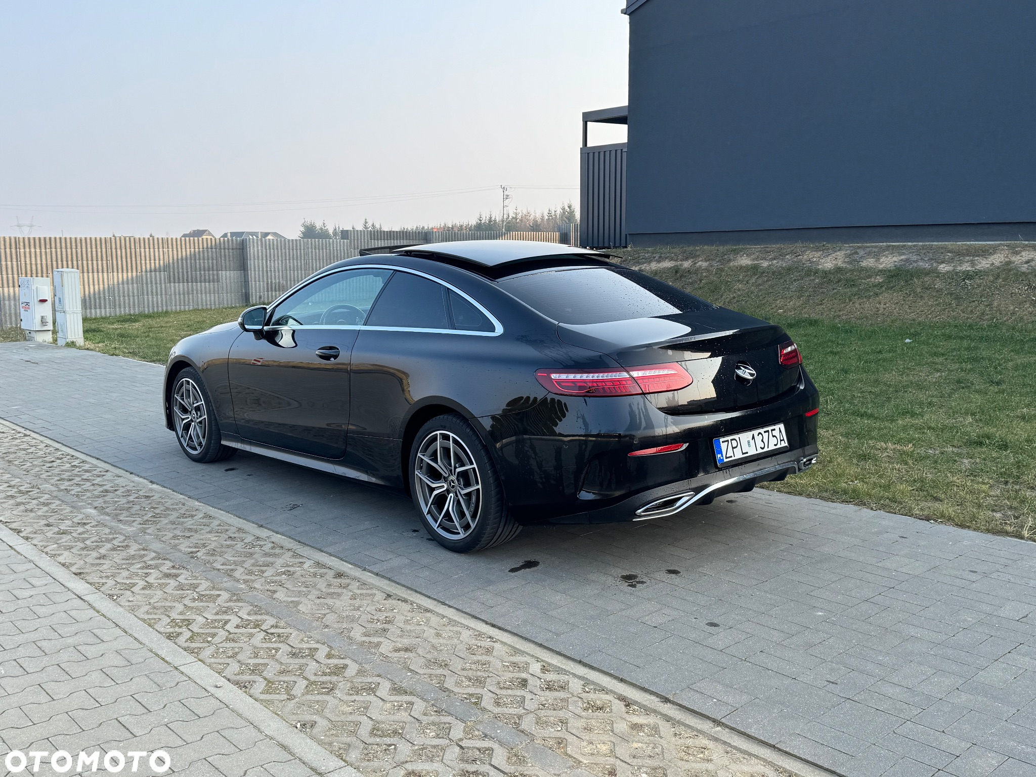 Mercedes-Benz Klasa E 220 d Coupe 4-Matic AMG - 25