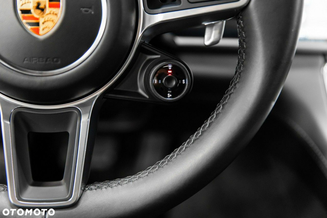Porsche Panamera - 26