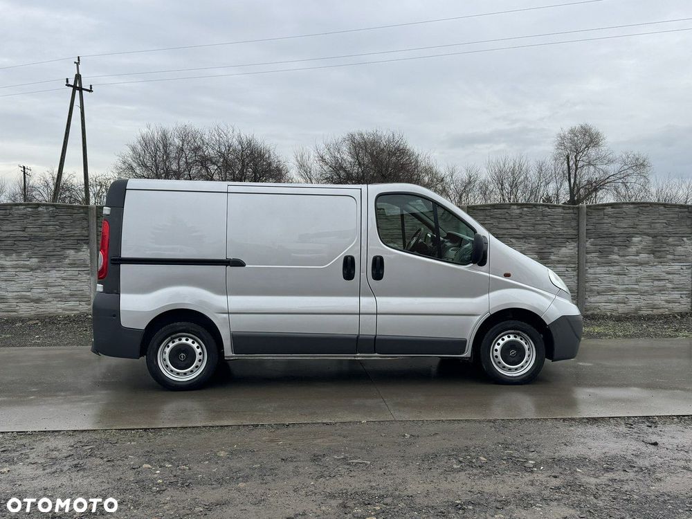 Opel Vivaro - 19