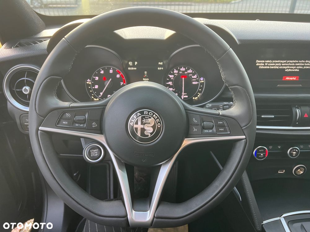 Alfa Romeo Stelvio 2.0 Turbo 16V AT8-Q4 Executive - 16
