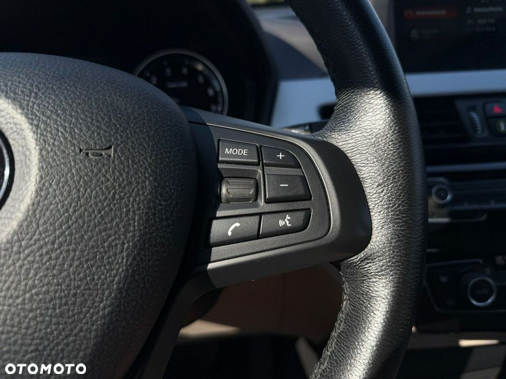 BMW X1 sDrive18i xLine - 19