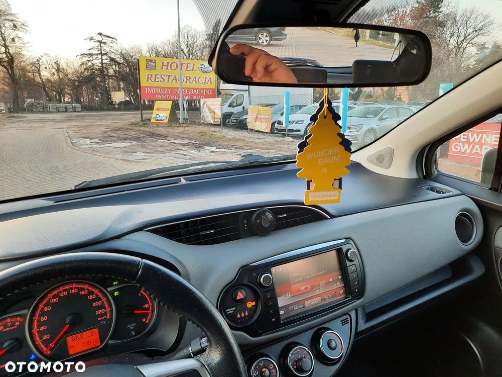 Toyota Yaris 1.33 VVT-i Trend - 30