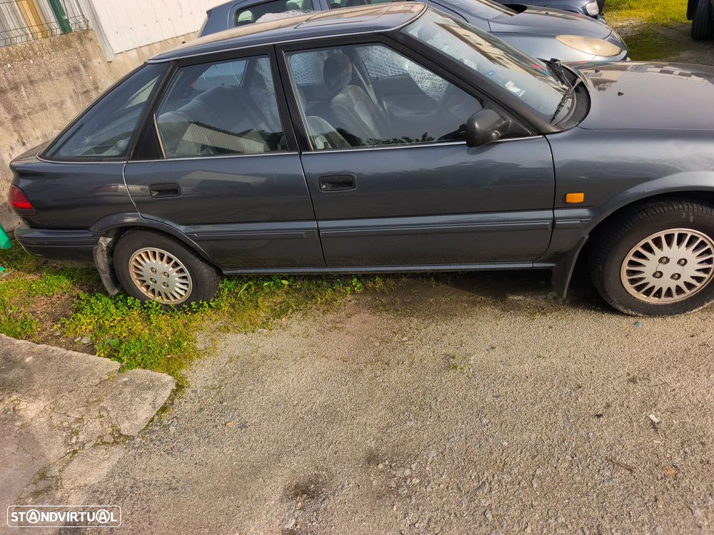 Toyota Corolla Liftback 1.3 Velvet - 2