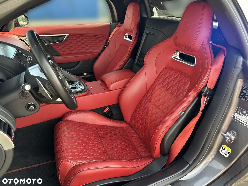 Jaguar F-Type - 12