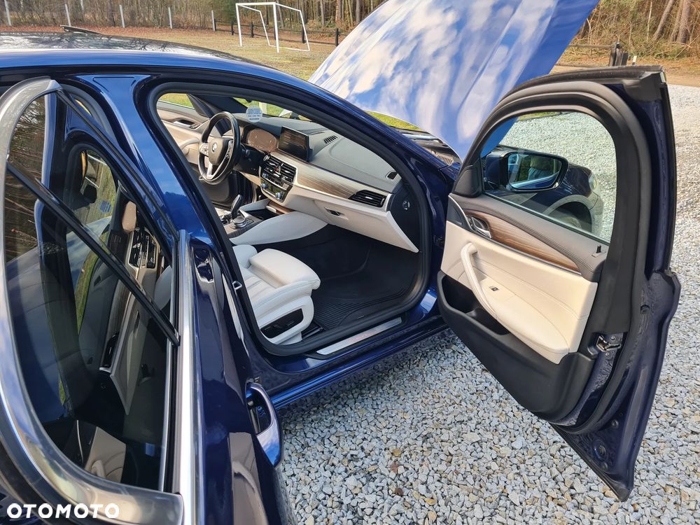 BMW Seria 5 520d Luxury Line - 12