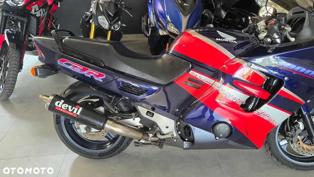 Honda CBR - 30