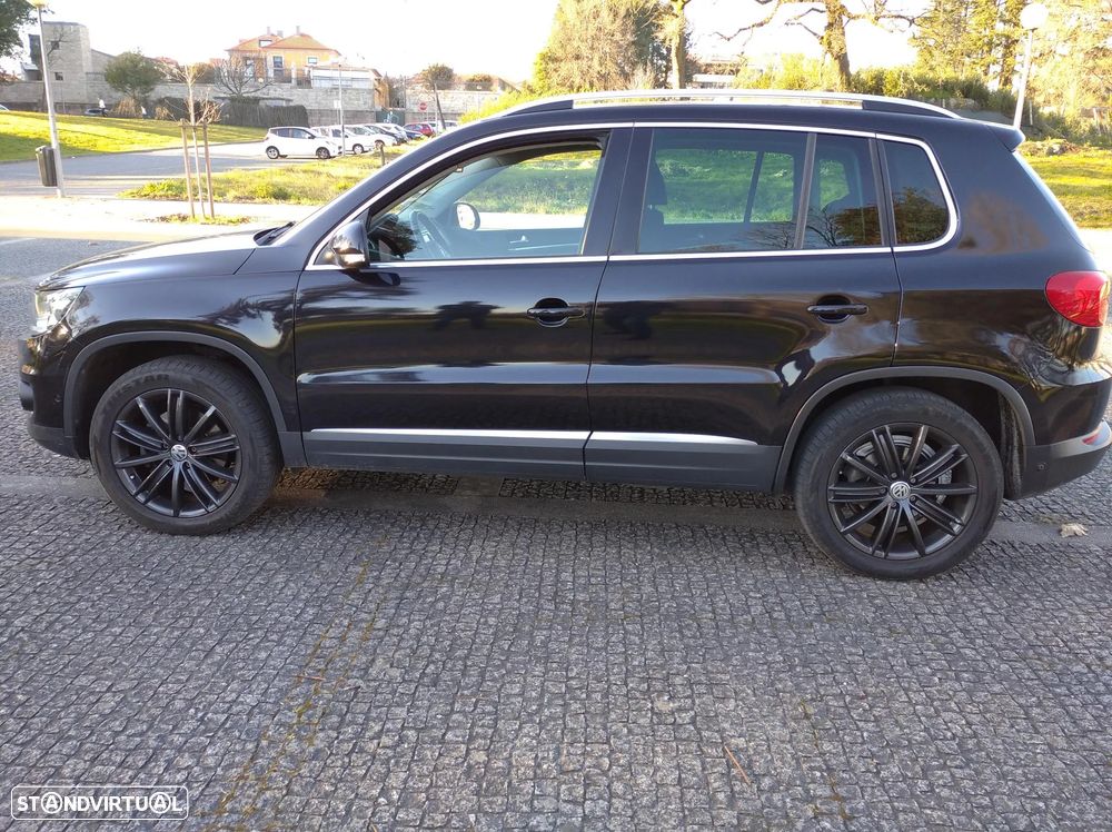 VW Tiguan 2.0 TDi Sport BlueMotion 4Motion - 9