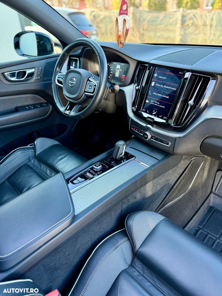 Volvo XC 60 D5 AWD Geartronic Inscription - 22