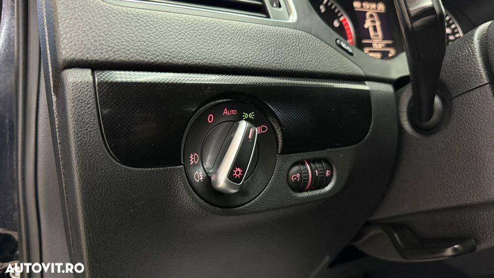 Volkswagen Jetta 1.2 TSI Comfortline - 24