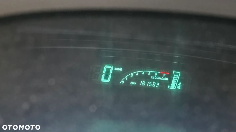 Toyota Yaris 1.3 VVT-i Sol - 12