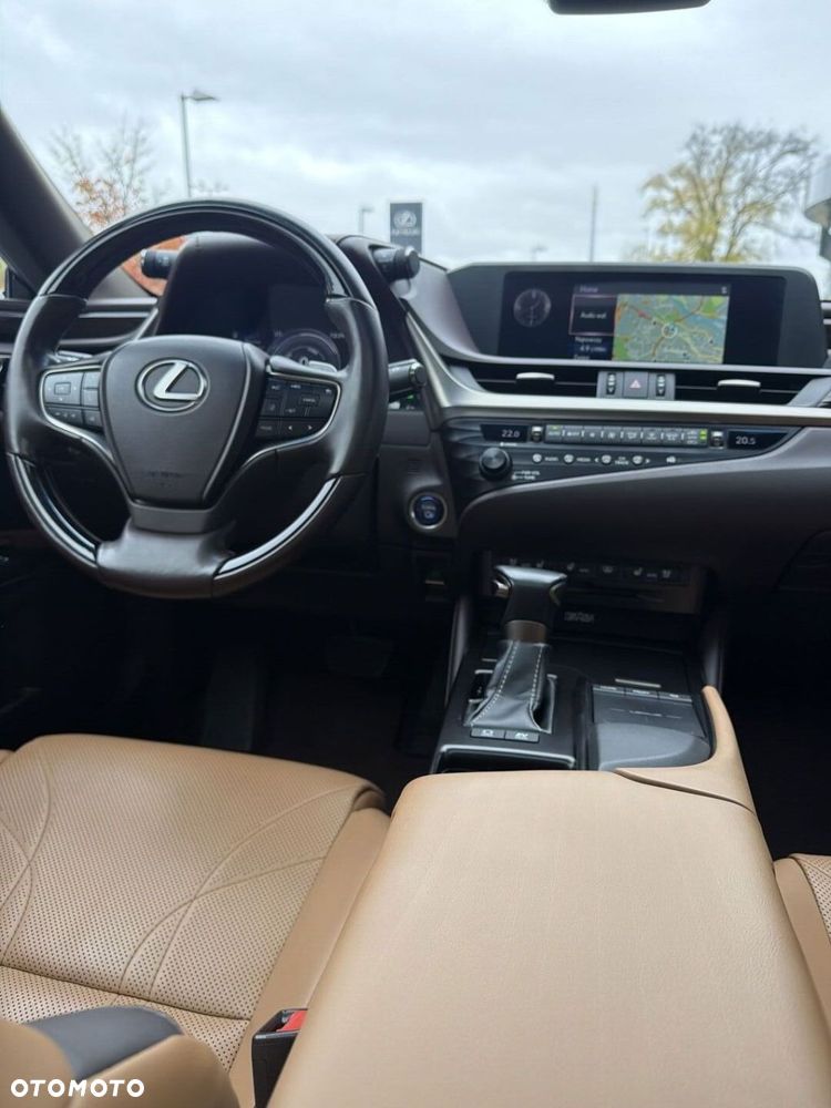 Lexus ES 300h Prestige - 15