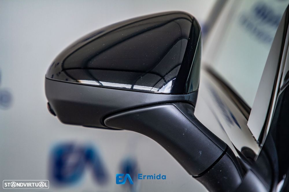 Mercedes-Benz CLA 350 - 11