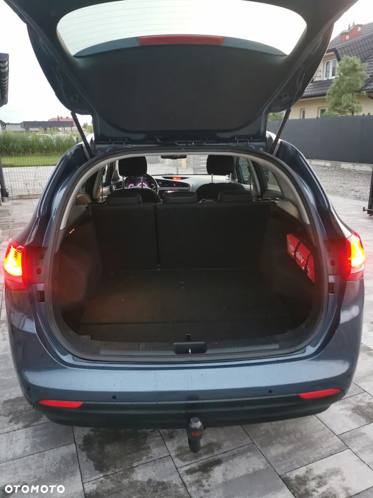 Kia Ceed 1.4 CVVT Dream-Team Edition - 11