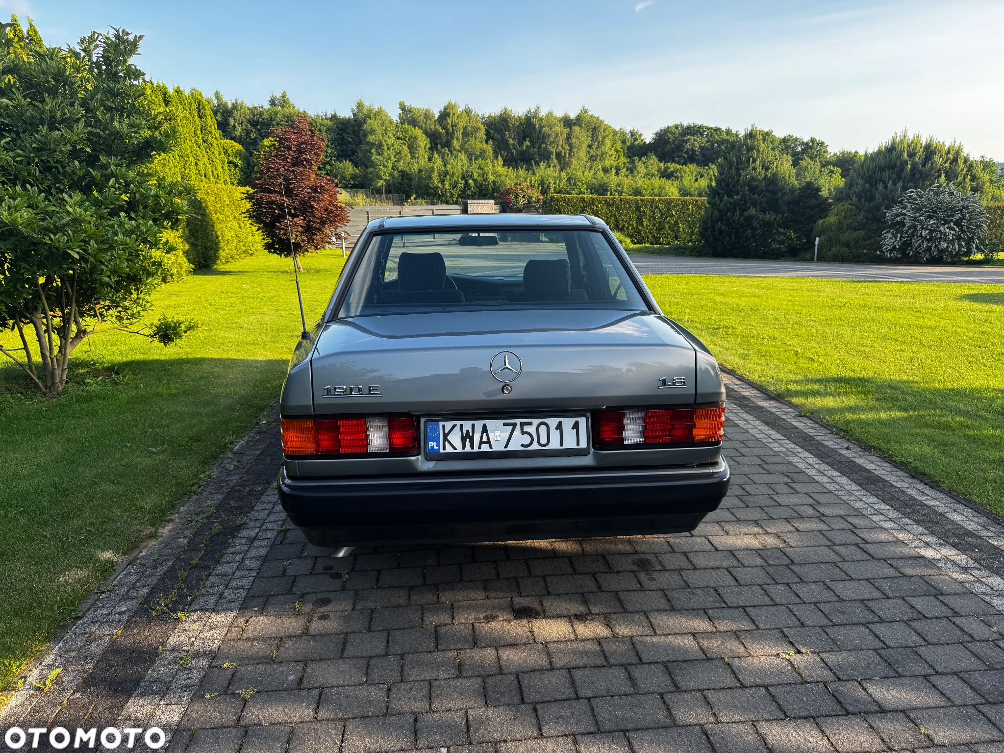 Mercedes-Benz W201 (190) - 9