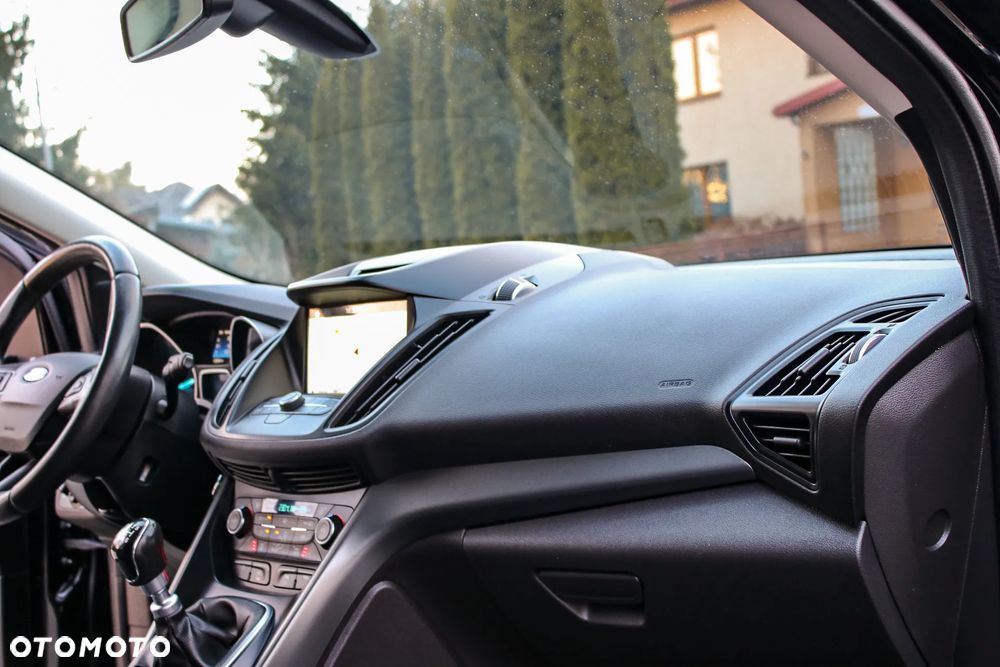 Ford Kuga 1.5 EcoBoost 2x4 Titanium - 22
