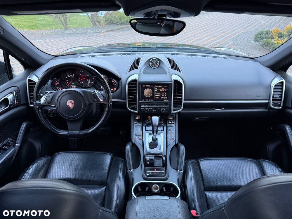 Porsche Cayenne - 13