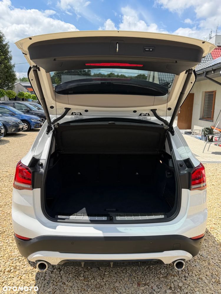 BMW X1 xDrive20d Sport Line - 26