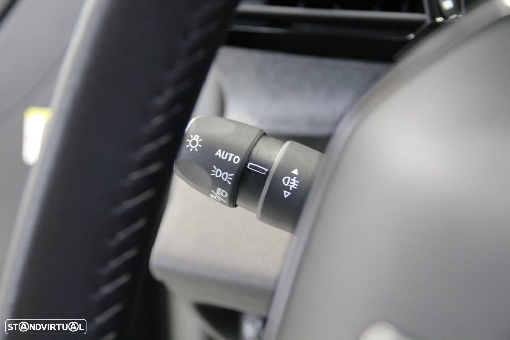 Peugeot 308 SW 1.6 Hybrid Allure e-EAT8 - 13