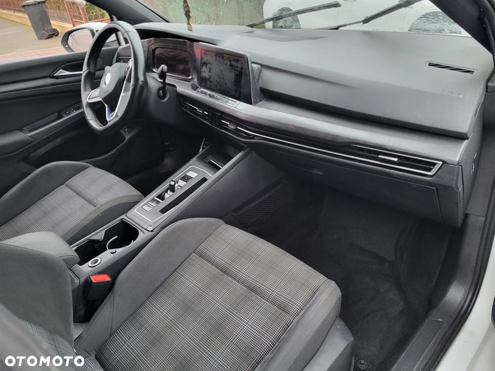 Volkswagen Golf - 25