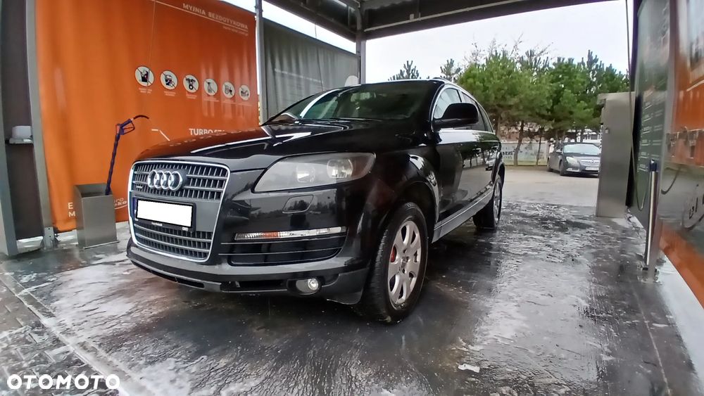 Audi Q7 - 16