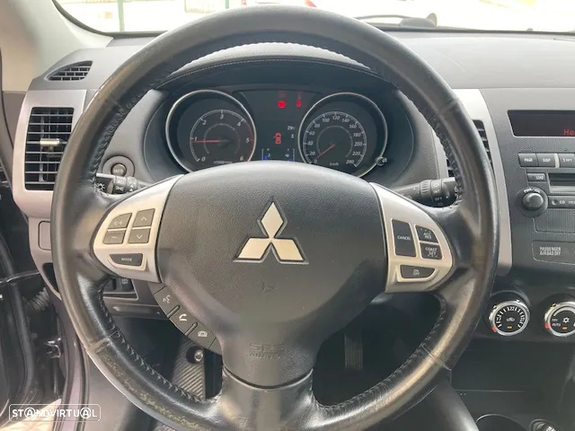 Mitsubishi Outlander 2.2 DI-D Intense - 8