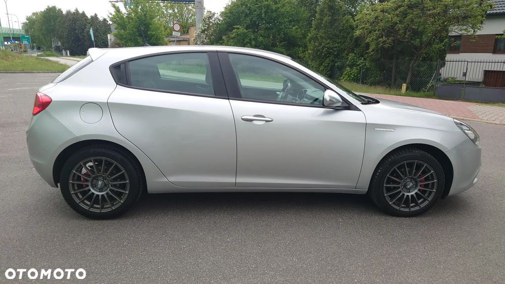 Alfa Romeo Giulietta 1.6 JTDM - 6
