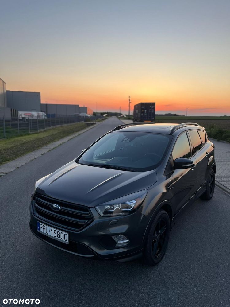 Ford Kuga 1.5 EcoBoost 2x4 ST-Line - 16