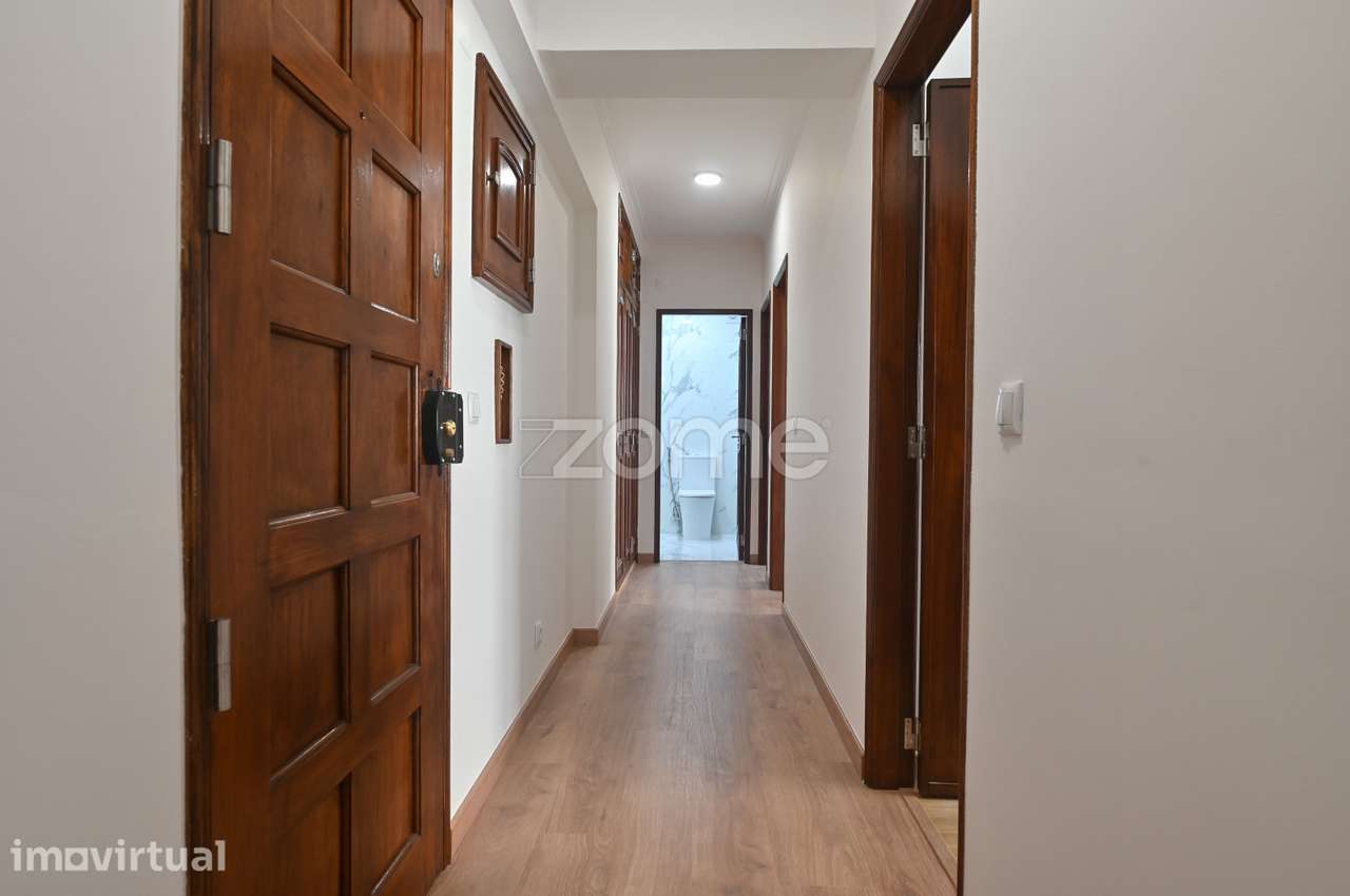 Apartamento T2 Remodelado com elevador em Mem Martins, Sintra - Grande imagem: 5/19