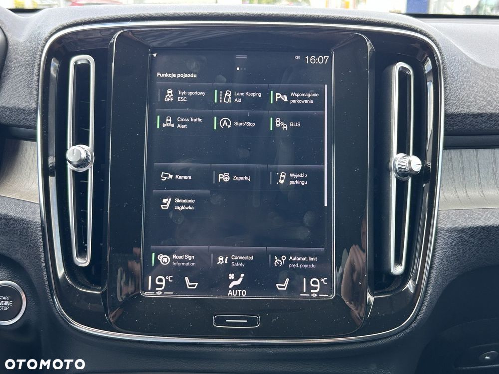 Volvo XC 40 - 19